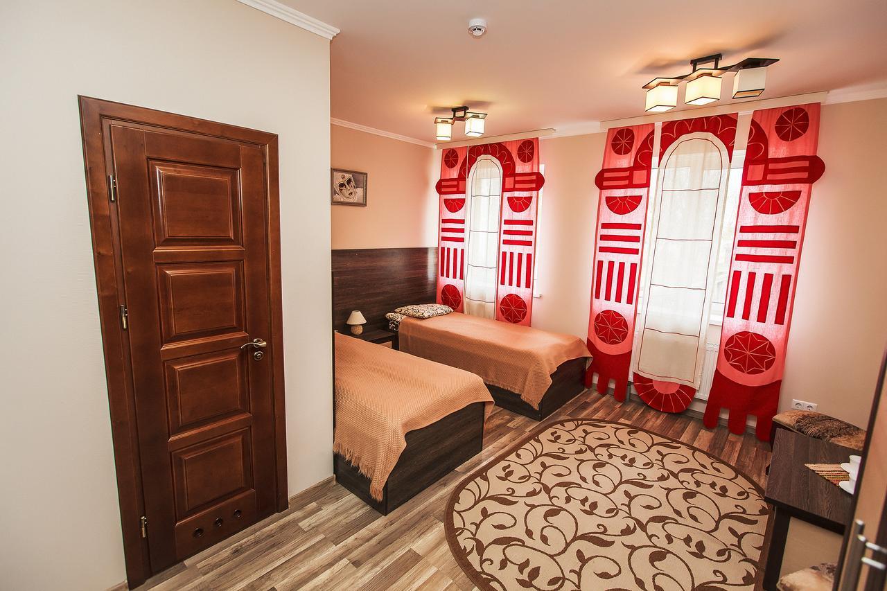 Slavyanskaya Hata Hotel Baranawitschy Exterior foto