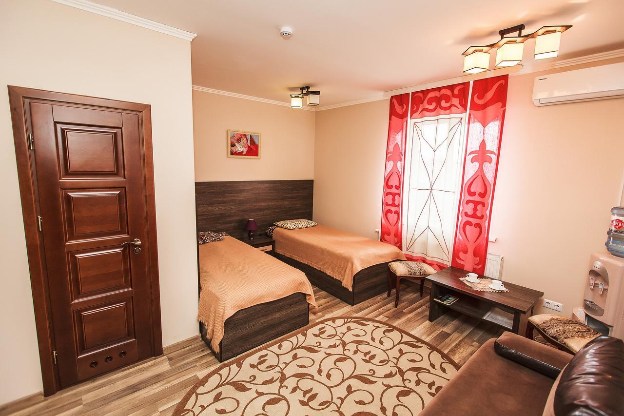 Slavyanskaya Hata Hotel Baranawitschy Exterior foto