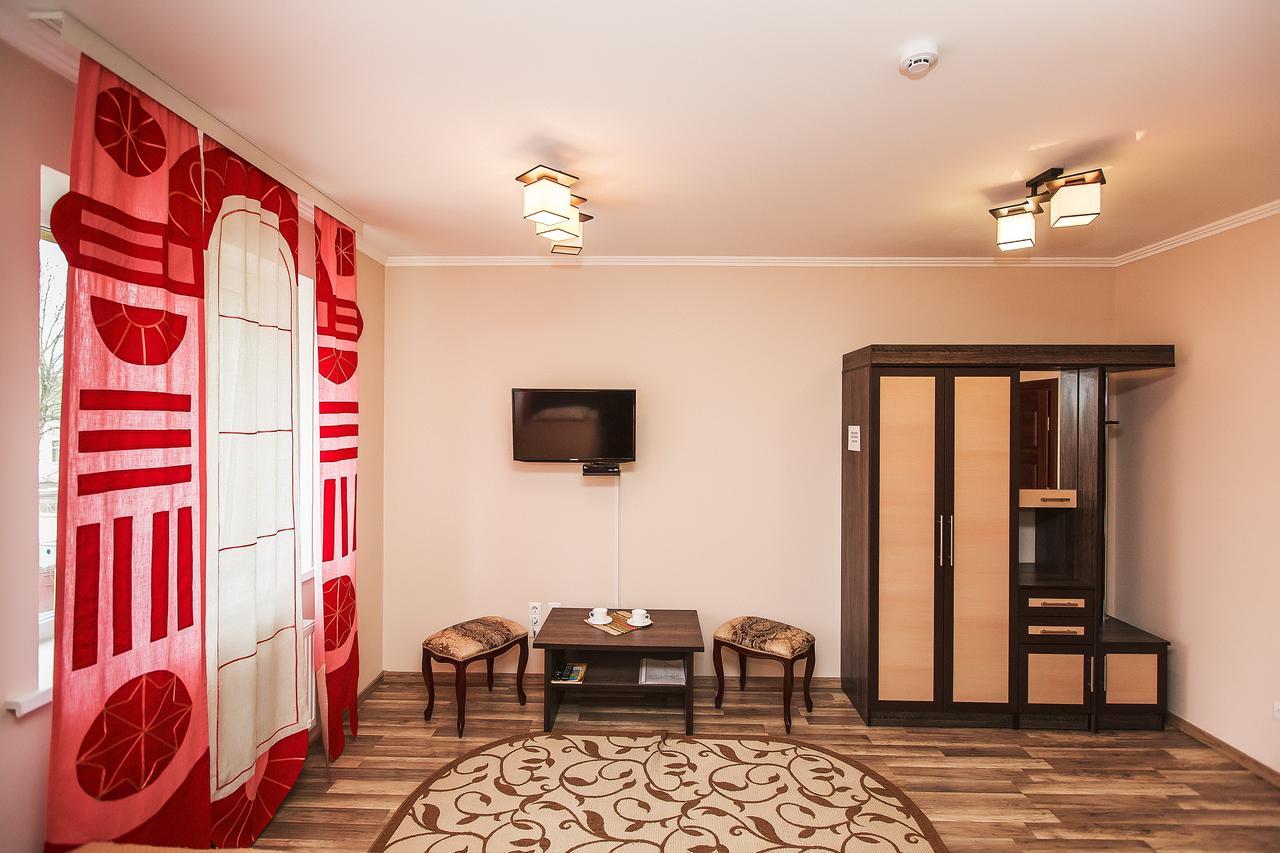 Slavyanskaya Hata Hotel Baranawitschy Exterior foto