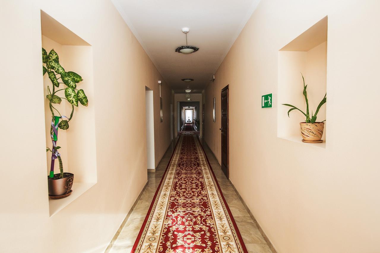 Slavyanskaya Hata Hotel Baranawitschy Exterior foto